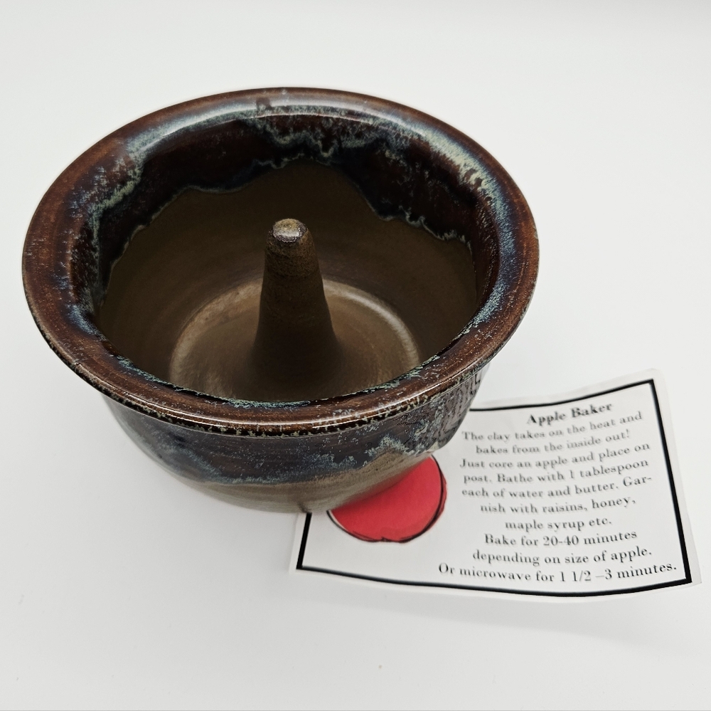 HANDCRAFTED | Ceramic Clay Apple Baker